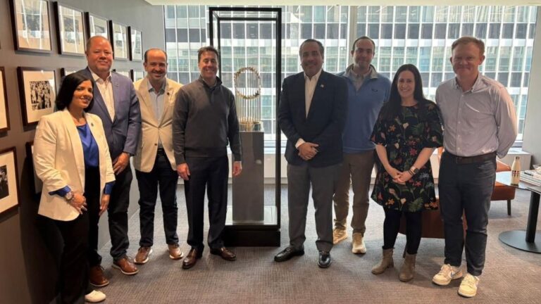 Oficina del Comisionado de MLB ve positiva la inversión del Gobierno a través del Inefi en el béisbol escolar