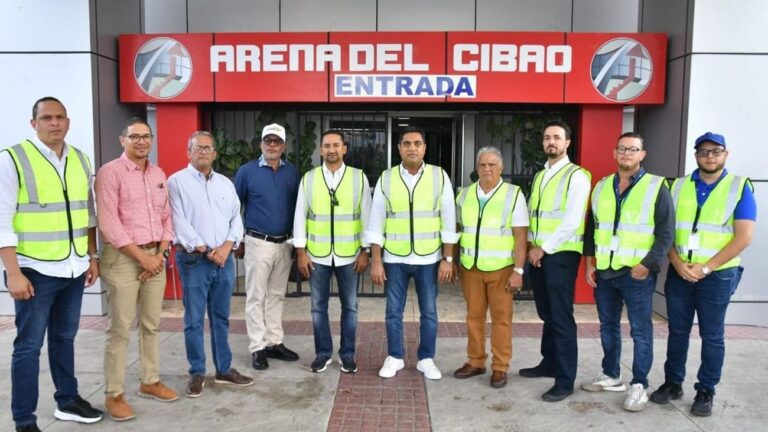 Miderec y Onesvie realizan evaluación del techo de la Gran Arena del Cibao
