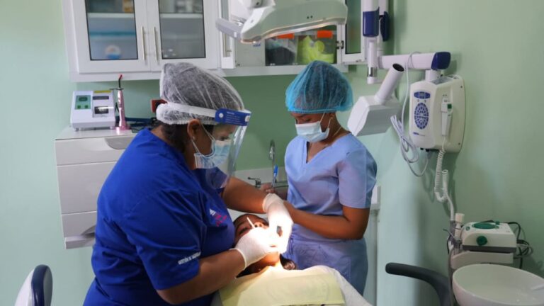 Inabie amplía servicios bucales gratuitos con 54 módulos fijos en escuelas a nivel nacional