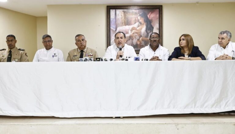 Autoridades supervisan aplicación protocolo de atención a pacientes extranjeros