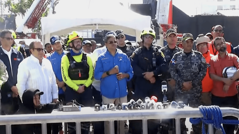 Rescatistas de Puerto Rico y de la comunidad judía de origen mexicano destacan rol del Gobierno ante tragedia Jet Set y profesionalismo de socorristas dominicanos