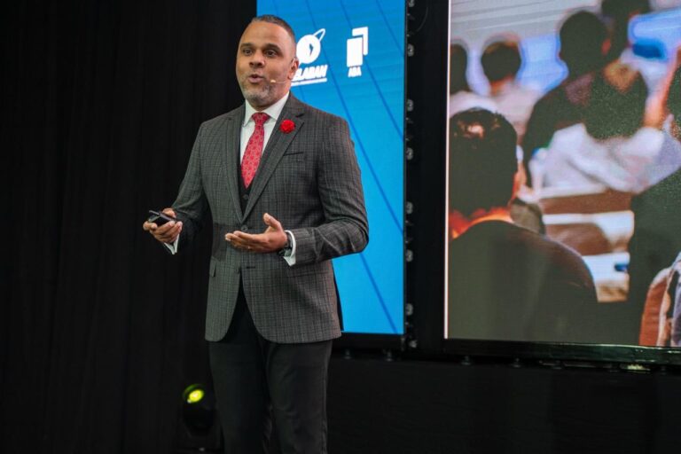 La tecnología es una aliada vital para la prevención de lavado de activos, sostiene experto bancario