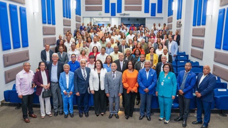 ADP e Infotep lanzan diplomado que beneficiará docentes en todo el país