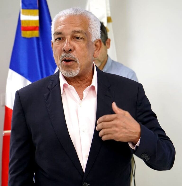 Ingeniero Manuel Amézquita respalda protección de Agricultura a productores de pollo