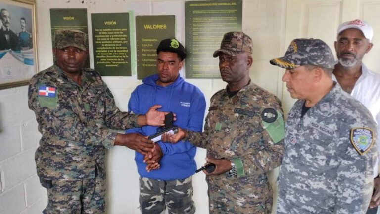 Matan raso de la Policía en El Café de Herrera