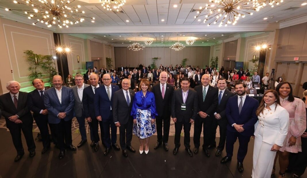 República Dominicana gana cuatro premios a la innovación financiera e impacto en la sostenibilidad otorgados por FELABAN República Dominicana gana cuatro premios a la innovación financiera e impacto en la sostenibilidad otorgados por FELABAN