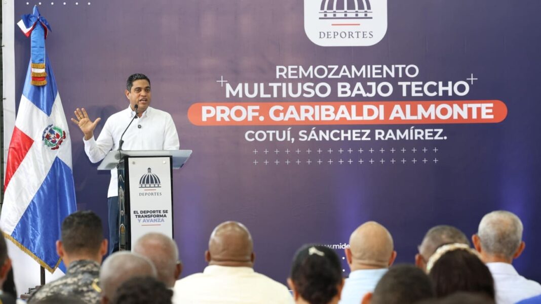 Ministro Kelvin Cruz entrega remozado el multiuso Garibaldi Almonte de Cotuí Ministro Kelvin Cruz entrega remozado el multiuso Garibaldi Almonte de Cotuí