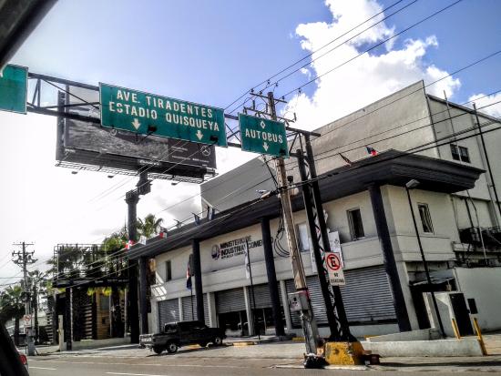 Gabinete de Transporte implementará Fase II de la restricción de giros a la izquierda en la Av. Tiradentes Gabinete de Transporte implementará Fase II de la restricción de giros a la izquierda en la Av. Tiradentes