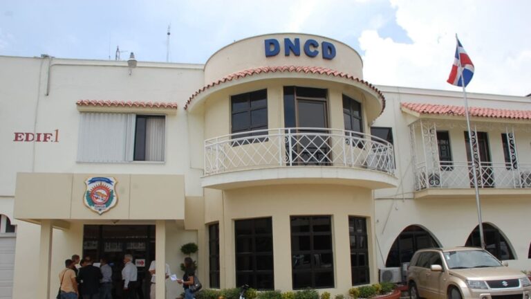 Otro golpe histórico al narcotráfico: Autoridades incautan cargamento de más de dos toneladas de presunta cocaína