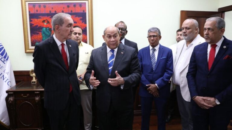 Rafael Santos Badía asume como titular en el Ministerio de Educación Superior, Ciencia y Tecnología