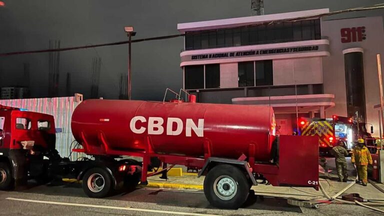Incendio obliga a evacuar sede del Sistema 9-1-1 en el Distrito Nacional