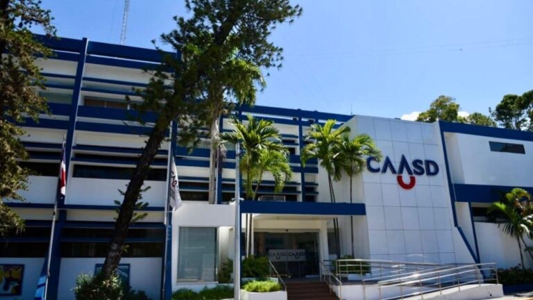 Caasd optimiza redes de distribución en sectores de Santo Domingo Este