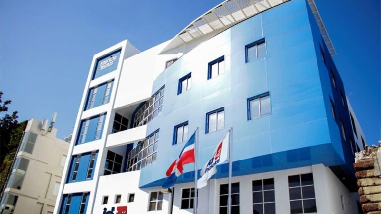 Presidente del Indotel aboga en Barcelona por una regulación de las telecomunicaciones firme y centrada en protección de usuarios