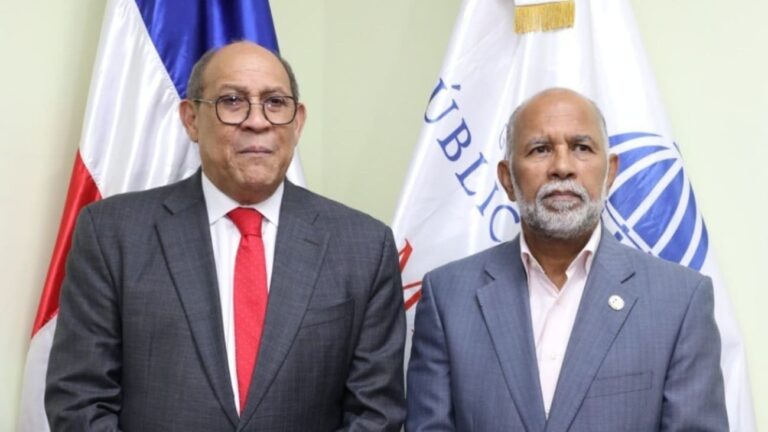 Ministro Rafael Santos presenta a la ADP documento para iniciar proceso de diálogo sobre la transformación del sistema educativo