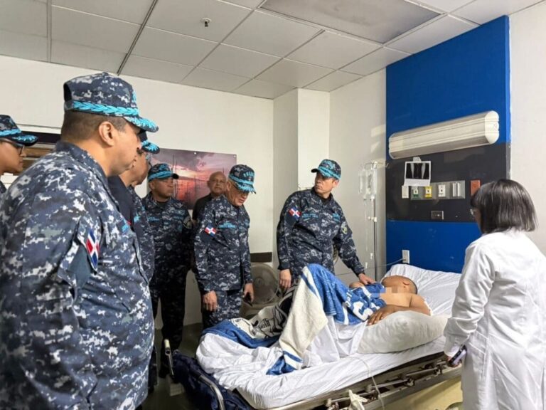 Director general de la PN visita a sargento herido en el cumplimiento del deber y garantiza respaldo institucional