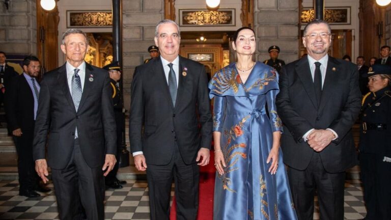 Presidente Abinader participa en cena oficial ofrecida por su homólogo de Costa Rica, Rodrigo Chaves Robles, en honor a jefes de Estado y de Gobierno
