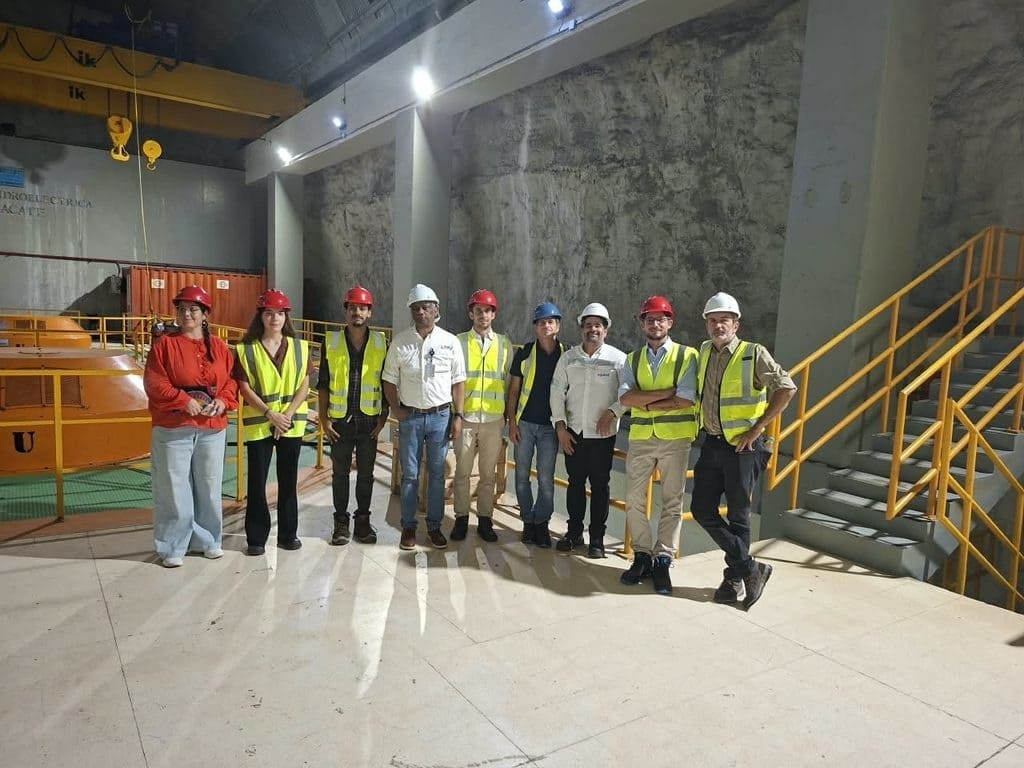 Misión de Agencia Francesa de Desarrollo visita centrales Jigüey y Aguacate Misión de Agencia Francesa de Desarrollo visita centrales Jigüey y Aguacate