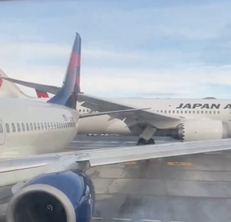 Avión de Japan Airlines chocó con una aeronave de Delta en el aeropuerto de Seattle-Tacoma