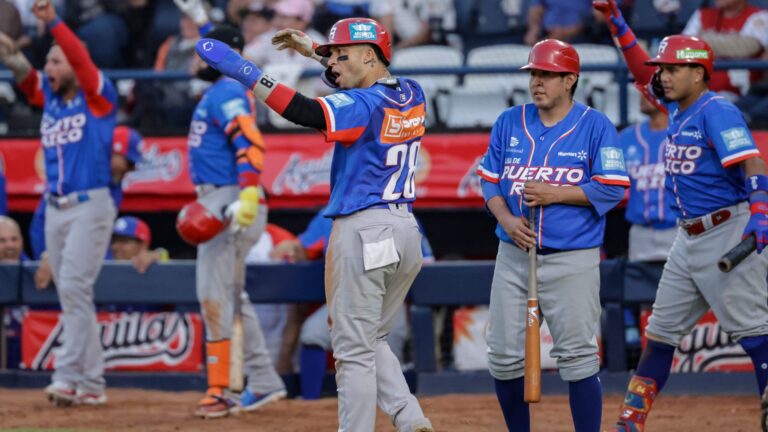 Puerto Rico doblega a República Dominicana para avanzar a las semifinales de la Serie del Caribe