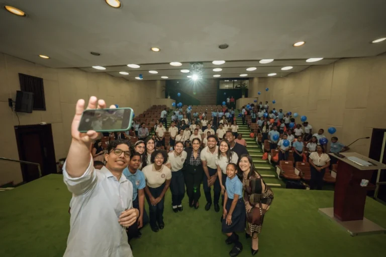 La ABA orienta a más de 2,000 jóvenes sobre cultura bancaria, ahorro y prevención de delitos digitales