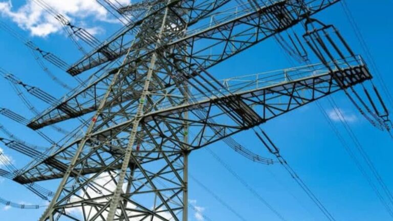 CUED informa que aporte de hidroeléctricas suple déficit de generación para mantener estable servicio de electricidad