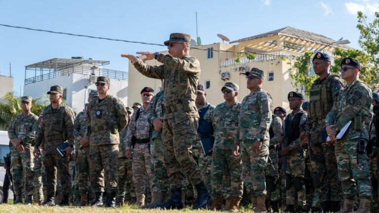 Ministro de Defensa visita Friusa y Mata Mosquito para supervisar operaciones de seguridad y control migratorio