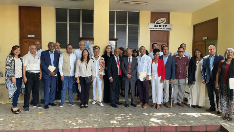 Escritores y Periodistas reeligen a José Gómez Cerda como presidente de la ASEPED