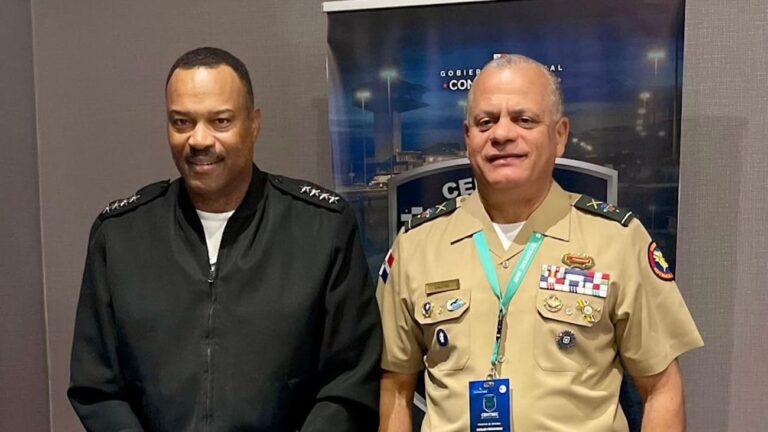 Ministro de Defensa de RD sostiene reuniones estratégicas con el secretario de Defensa de EE. UU. y el comandante del Comando Sur durante CENTSEC 2025