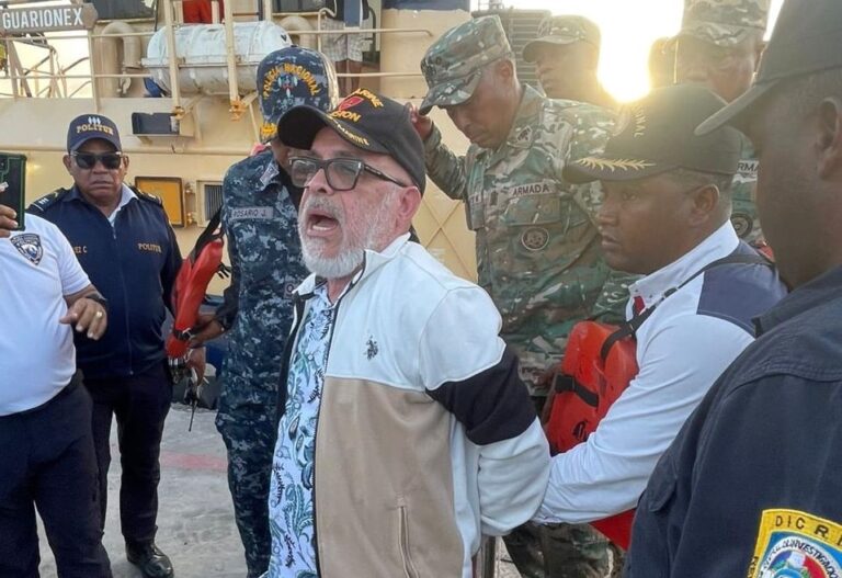 Apresan en Puerto Plata al comunicador Ángel Martínez