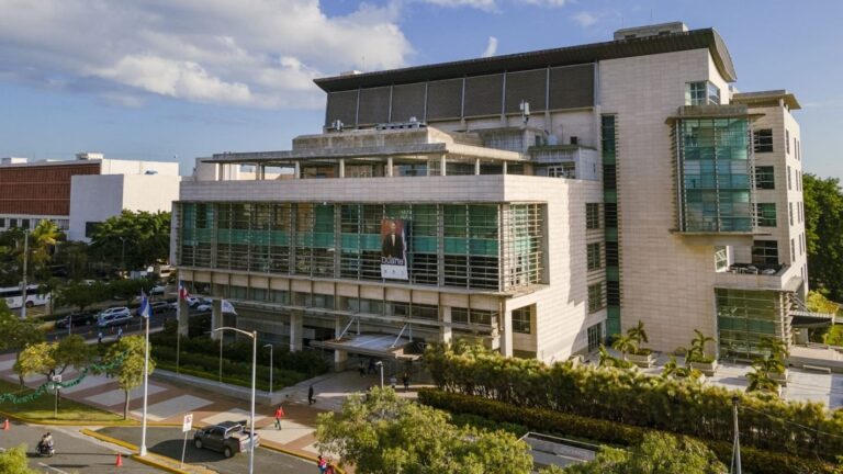 Ministerio Público ejecuta orden de captura contra condenados por fraude multimillonario en el quebrado Banco Peravia