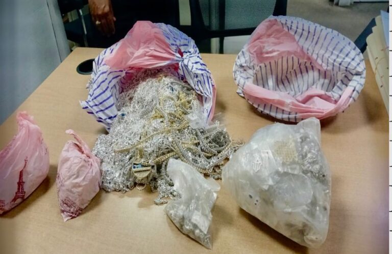 Policía recupera más de 10 kilos de joyas robadas en Santiago