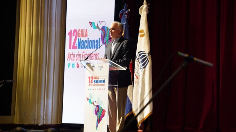 Ministro de Educación anuncia fortalecimiento y expansión del bachillerato en Modalidad en Artes