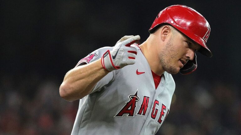 Mike Trout, está cerca de hacer historia; será el jugador número 13 con 400 o más jonrones con la misma organización