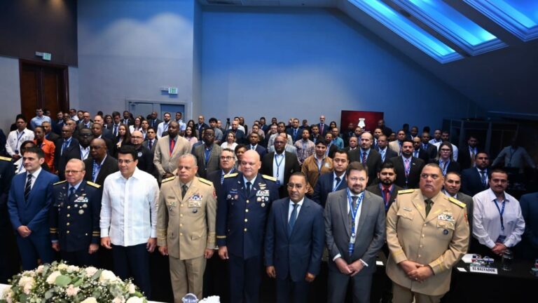 RD fortalece el liderazgo regional en ciberseguridad aeronáutica y gestión de riesgos en zonas de conflicto: XIII Reunión OACI reúne a Estados de NAM/CAR y SAM