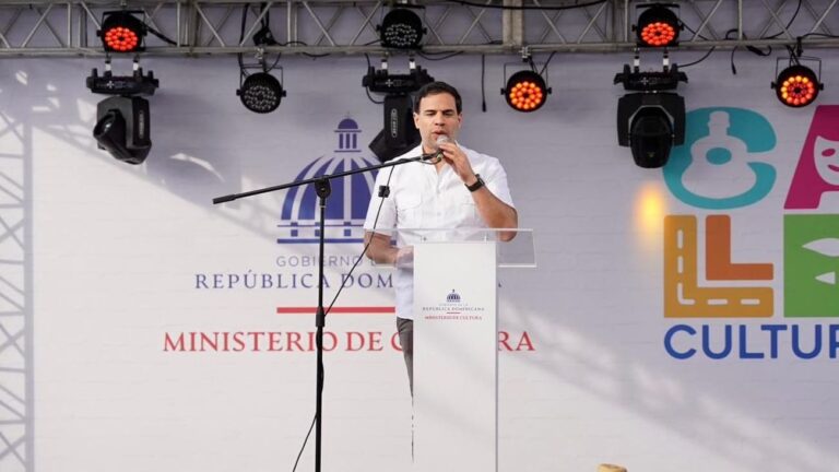 Ministro Roberto Ángel Salcedo lanza, en San Francisco de Macorís, el nuevo programa Calle Cultura