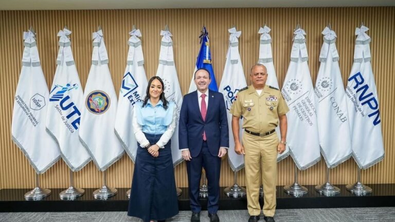 Ministro de Defensa de la República Dominicana visita El Salvador para conocer su modelo de seguridad y fortalecer cooperación bilateral
