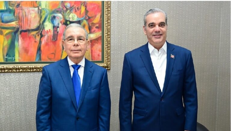 Presidente Abinader se reúne con el expresidente Danilo