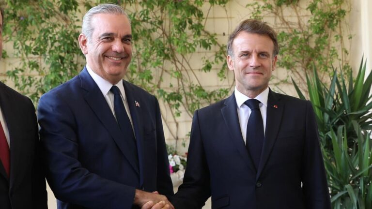 Presidente francés Emmanuel Macron manifiesta interés de su gobierno en financiar el Tren Metropolitano de SD y el plan integral de transporte del GSD