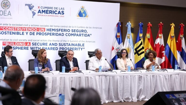 Mirex presenta tema de la X Cumbre de las Américas a organizaciones