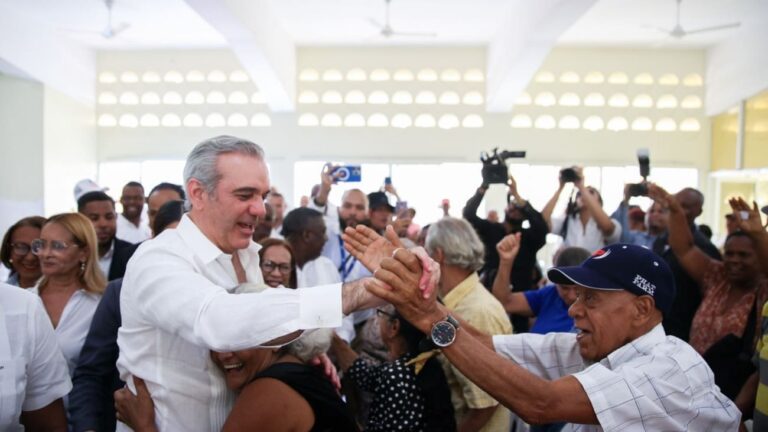 Presidente Abinader entregará obras hidráulicas, deportivas, energéticas y sociales en la provincia Azua el sábado