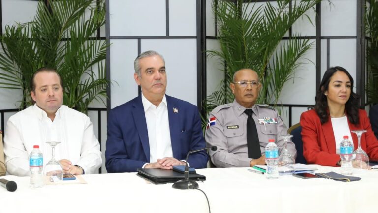 Presidente Abinader encabeza reunión de seguimiento al Plan de Seguridad Ciudadana