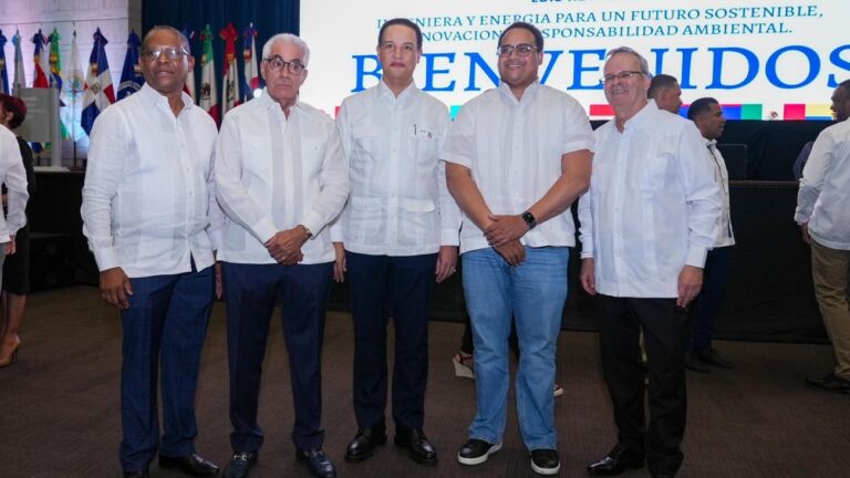 Gobierno busca llevar el servicio eléctrico al 99.5 % de hogares dominicanos para 2030