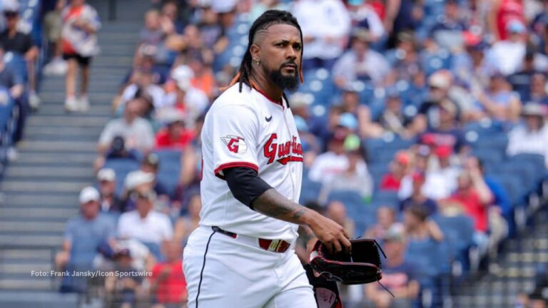 Emmanuel Clase bajo investigación de MLB por posible vínculo con apuestas