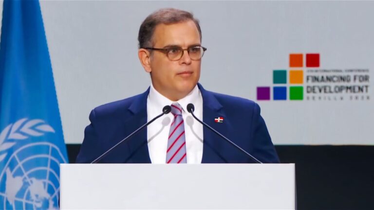 Ministro de Hacienda llama a líderes mundiales a transformar la arquitectura financiera internacional