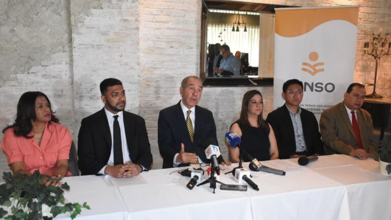 Mescyt impulsa innovación educativa en América Latina con plataforma de IA para la enseñanza del inglés