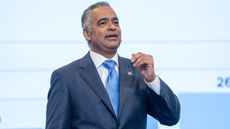 Pedernales se conecta por primera vez al SENI, tras décadas de aislamiento energético