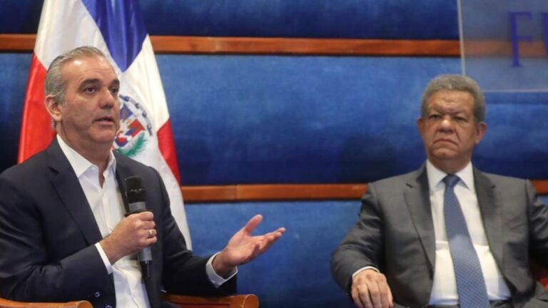 Presidente Abinader y expresidente Fernández se reúnen para reforzar posición unificada ante la crisis haitiana