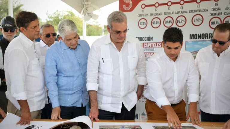 Presidente Luis Abinader supervisa avances del Monorriel de Santiago
