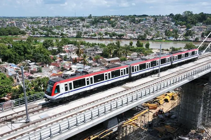 medina-realiza-prueba-de-la-linea-2b-del-metro