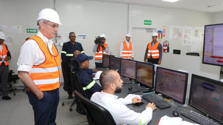 “Mi preocupación por la gente me trajo a Punta Catalina”, dice el presidente Abinader